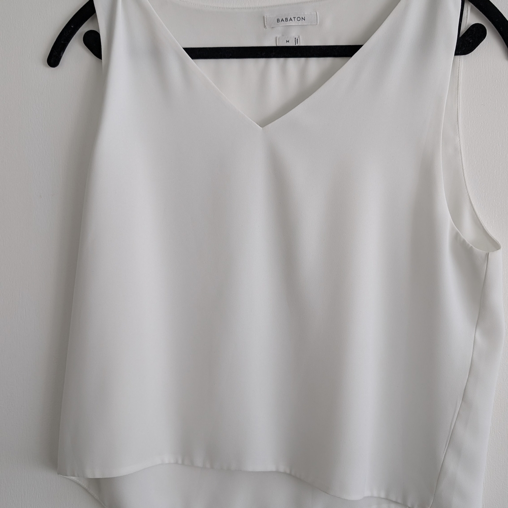 Babaton White V-Neck Sleeveless Camisole